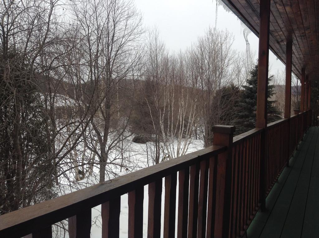 Aux Berges Du St-Maurice Hotel Saint-Jean-des Piles Екстериор снимка