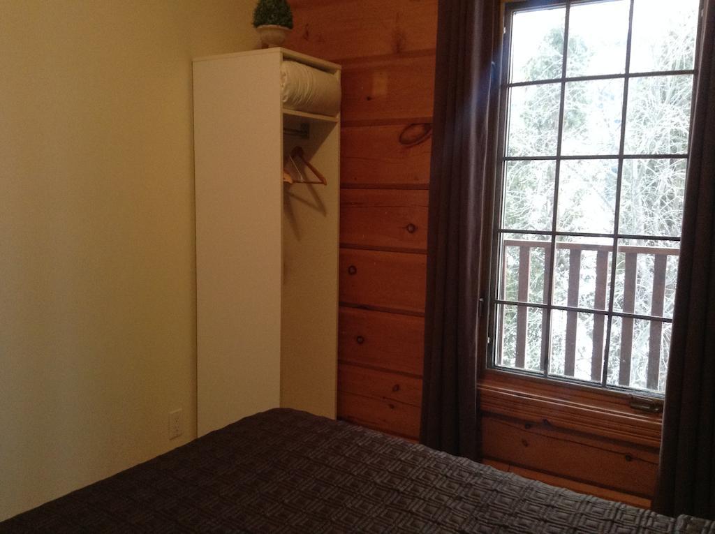 Aux Berges Du St-Maurice Hotel Saint-Jean-des Piles Екстериор снимка